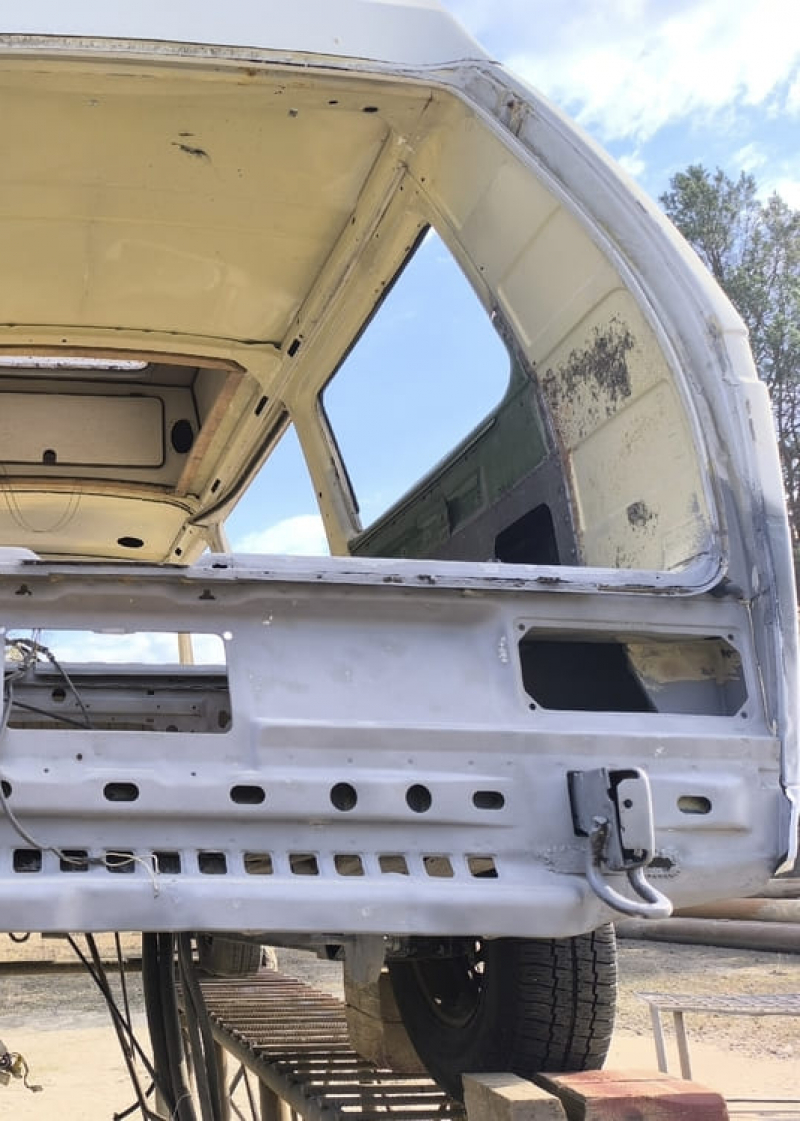 Пескоструйная очистка кузова автомобиля
